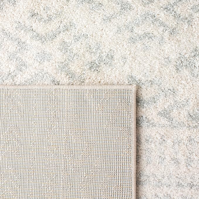 SAFAVIEH Tulum Collection Runner Rug - 2' x 17', Ivory & Light Grey, Moroccan Boho Tribal Design, Non-Shedding & Easy to Clean, Ideal for Living Room, Hallway, Foyer, Bedroom (TUL272G)
