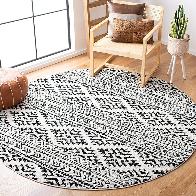SAFAVIEH Tulum Collection Area Rug - 6'7" Round, Ivory & Black, Moroccan Boho Tribal Design, Non-Shedding & Easy to Clean, Ideal for Living Room, Bedroom, Dining Space (TUL272B)