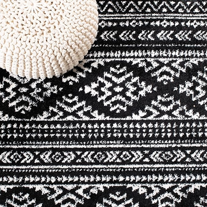 SAFAVIEH Area Rug 8x10 - Tulum Collection - Large - Black & Ivory, Moroccan Boho Tribal Design, Non-Shedding & Easy to Clean, Ideal for Living Room, Bedroom, Dining Space (TUL272Z)