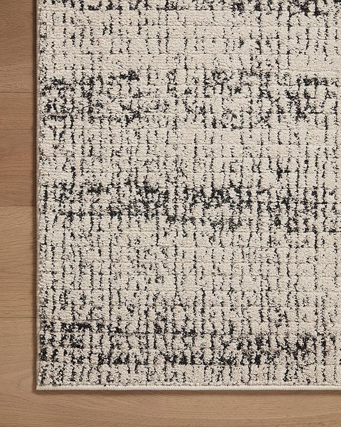Loloi Darby Collection DAR-02 Oatmeal/Charcoal 6'-7" x 9'-3" Area Rug