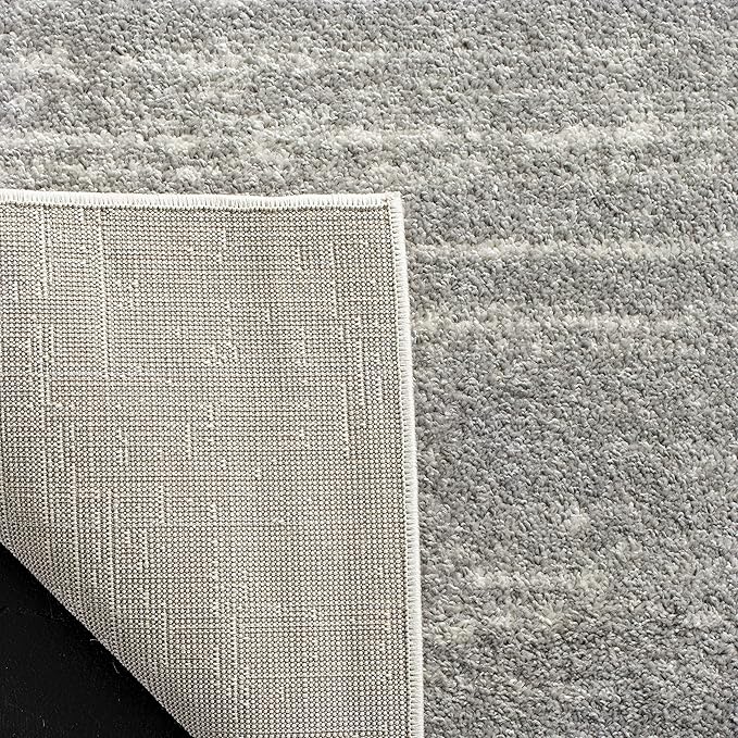 SAFAVIEH Adirondack Collection Area Rug - 4' Square, Light Grey & Grey, Modern Ombre Design, Non Shedding & Easy to Clean, Ideal for Living Room, Bedroom, Office, Dining Space (ADR113C)