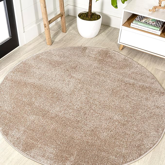 JONATHAN Y Haze Solid Low-Pile Beige 4' Round Indoor Area Rug, Coastal,Bohemian,Minimalist,Classic, Easy-Cleaning for Living Room,Bedroom,Kitchen,Pet Friendly,Non-Shedding (SEU100G-4R)
