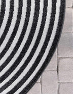 Unique Loom Sabrina Soto Outdoor Collection Geometric, Modern, Vibrant, Carved Area Rug (8' 0 x 8' 0 Round, Black/ Ivory)