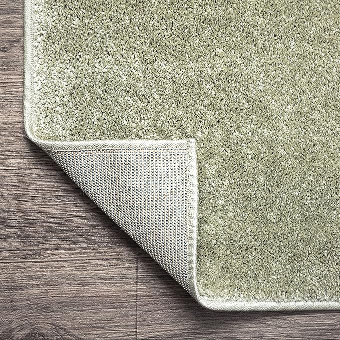 JONATHAN Y Haze Solid Low-Pile Green Indoor Area Rug 8x10, Coastal,Bohemian,Minimalist,Classic, Easy-Cleaning for Living Room,Bedroom,Kitchen,Pet Friendly,Non-Shedding (SEU100O-8)