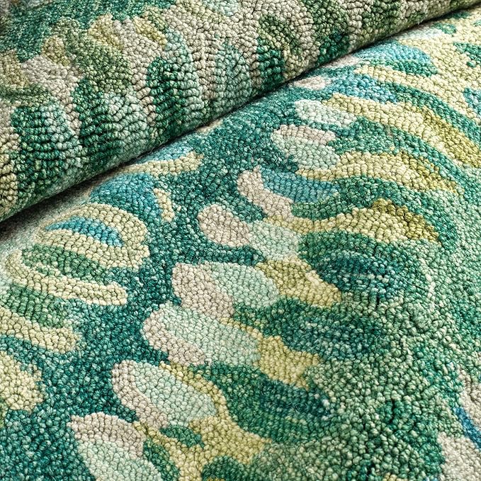 Dash and Albert Paint Chip Wool Area Rug - 4' x 6' Moss Graphic Hand Micro Hooked Accent Rug - Durable, High Traffic Areas Hallway, Living Room, Stairs