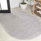 JONATHAN Y Haze Solid Low-Pile Light Gray 4x6 Oval Indoor Area Rug, Coastal,Bohemian,Minimalist,Classic, Easy-Cleaning for Living Room,Bedroom,Kitchen,Pet Friendly,Non-Shedding (SEU100K-4OV)