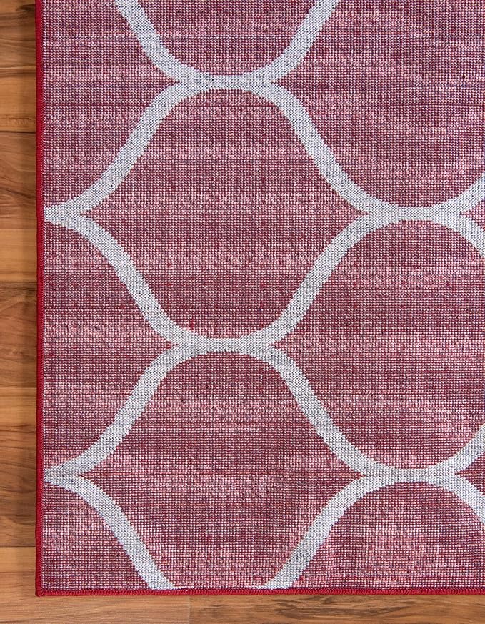 Rugs.com Lattice Frieze Collection Rug – 3' 3 x 5' 3 Red Medium Rug Perfect for Living Rooms, Large Dining Rooms, Open Floorplans