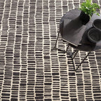 Dash & Albert Roark Charcoal Hand Tufted Wool Rug, 2.5 X 8 Feet, Grey/Ivory Geometric Pattern