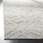 SAFAVIEH Adirondack Collection Runner Rug - 2'6" x 16', Light Grey & Grey, Modern Diamond Distressed Design, Non-Shedding & Easy Care, Ideal for High Traffic Areas in Living Room, Bedroom (ADR131C)