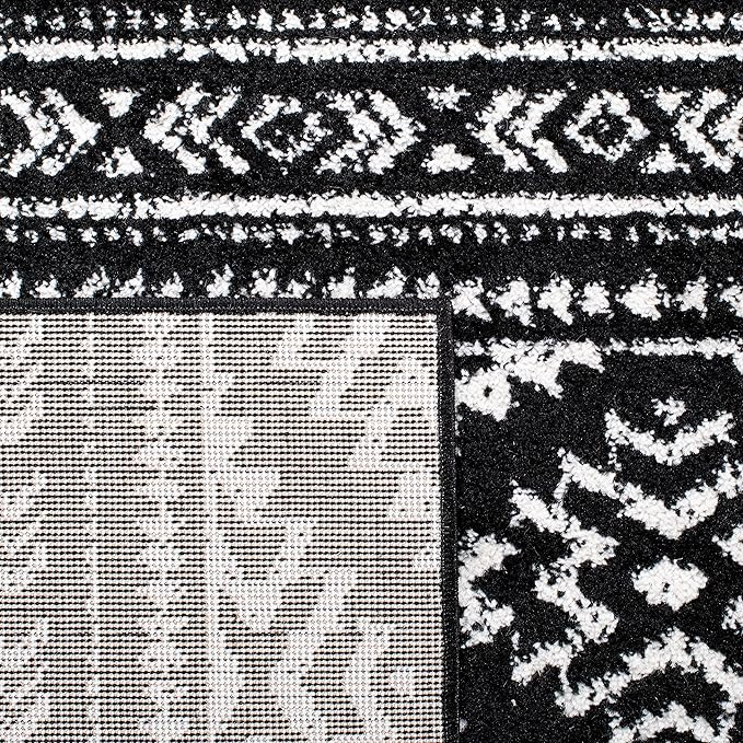 SAFAVIEH Tulum Collection Runner Rug - 2' x 17', Black & Ivory, Moroccan Boho Tribal Design, Non-Shedding & Easy to Clean, Ideal for Living Room, Hallway, Foyer, Bedroom (TUL272Z)