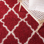 SAFAVIEH Dallas Shag Collection Area Rug - 6' Square, Red & Ivory, Trellis Design, Non-Shedding & Easy Care, 1.5-inch Thick Ideal for High Traffic Areas in Living Room, Bedroom (SGD257Q)